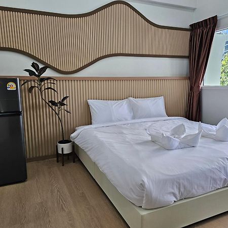 Lub Nai Hostel Patong Екстер'єр фото