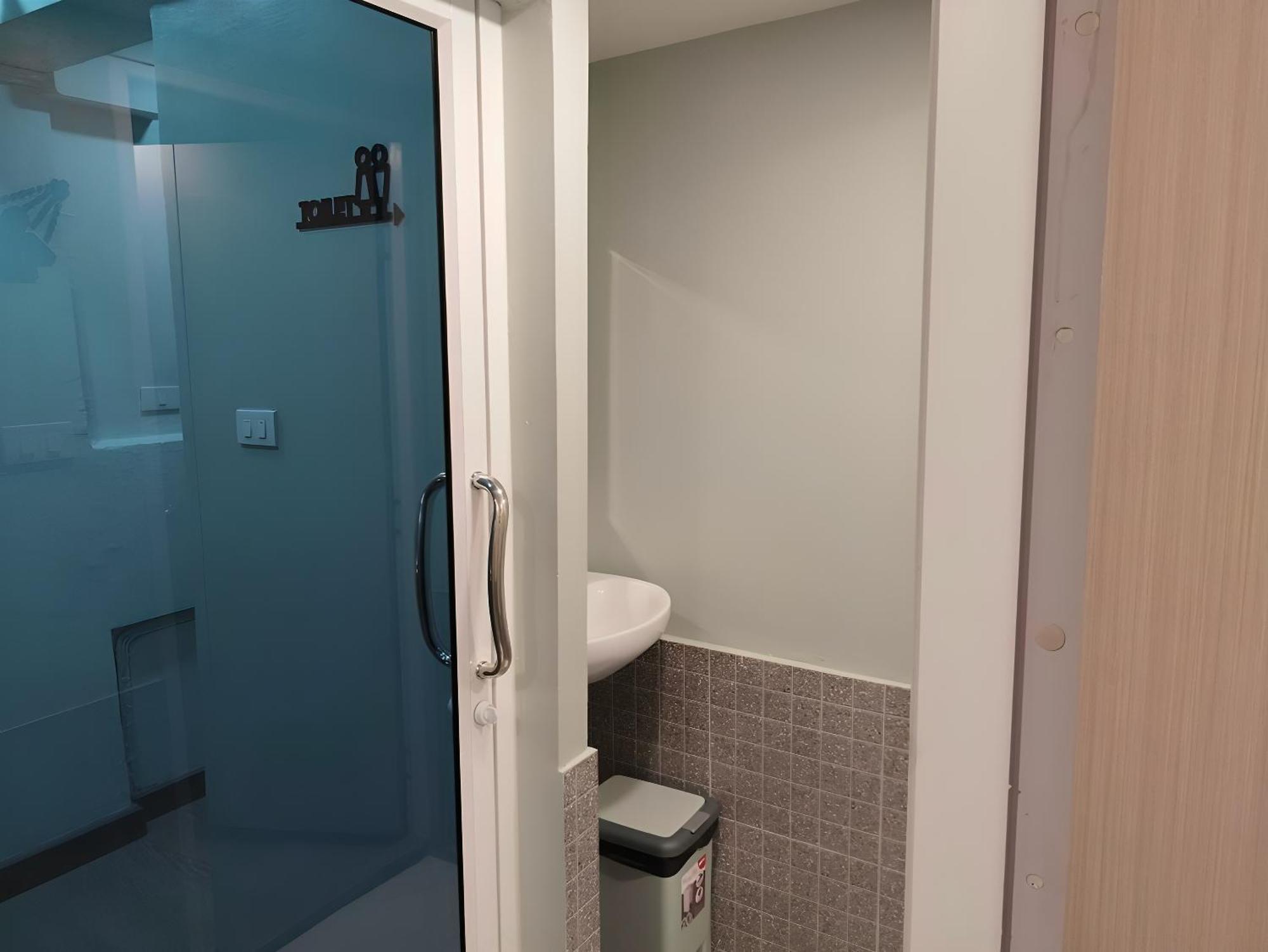 Lub Nai Hostel Patong Екстер'єр фото