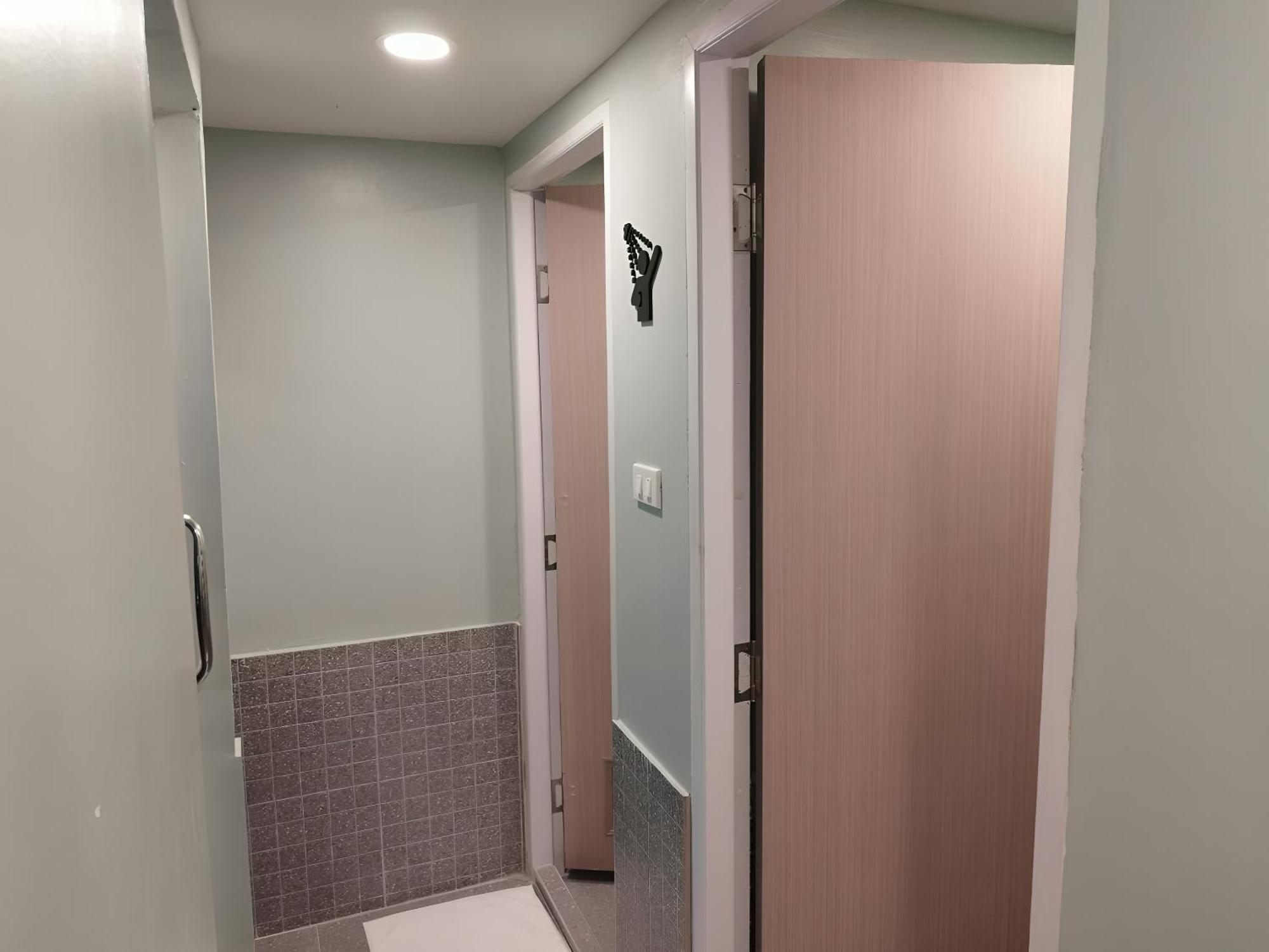 Lub Nai Hostel Patong Екстер'єр фото